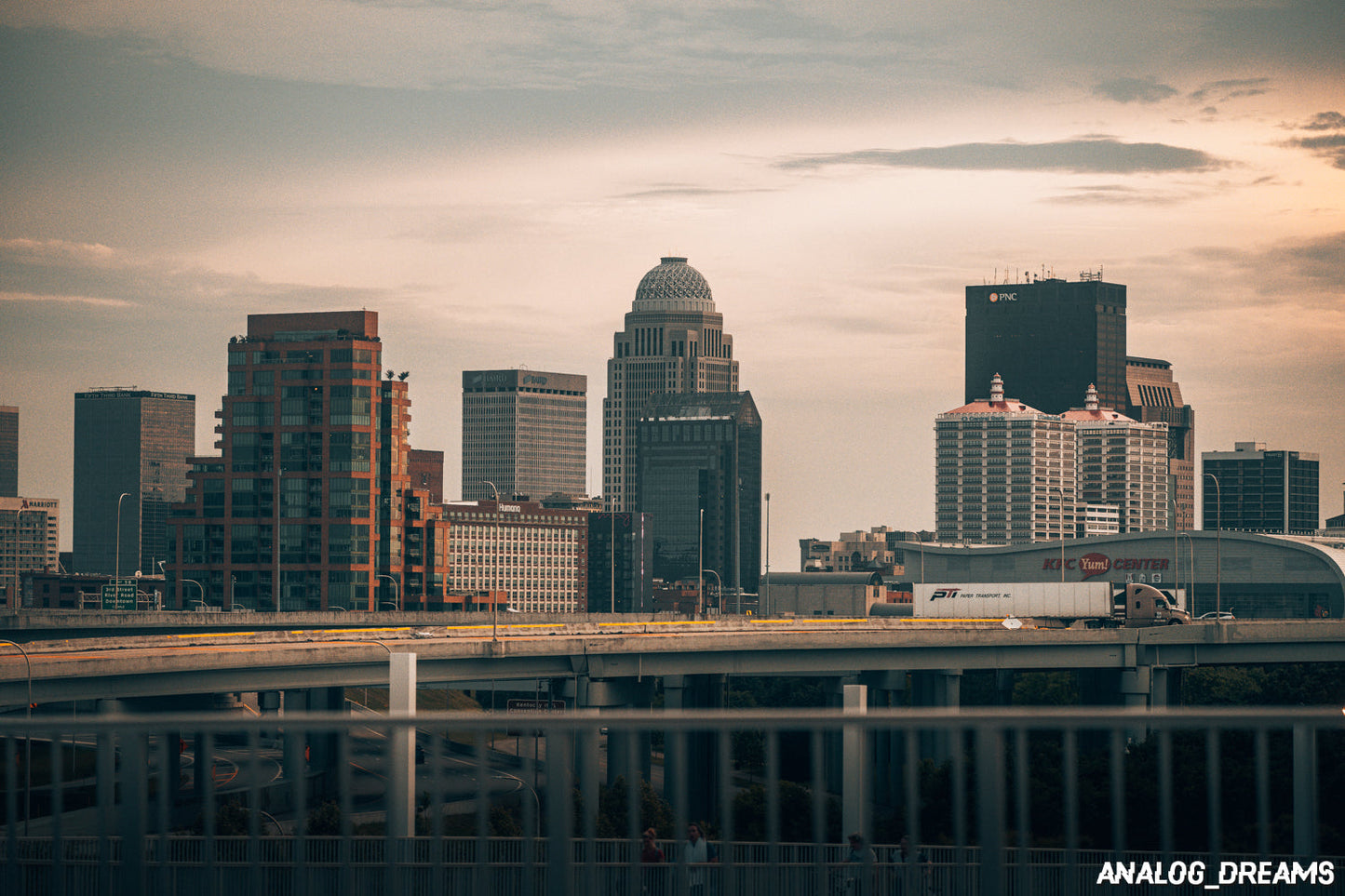 XpoZure - Vintage, Bold Capture One Style