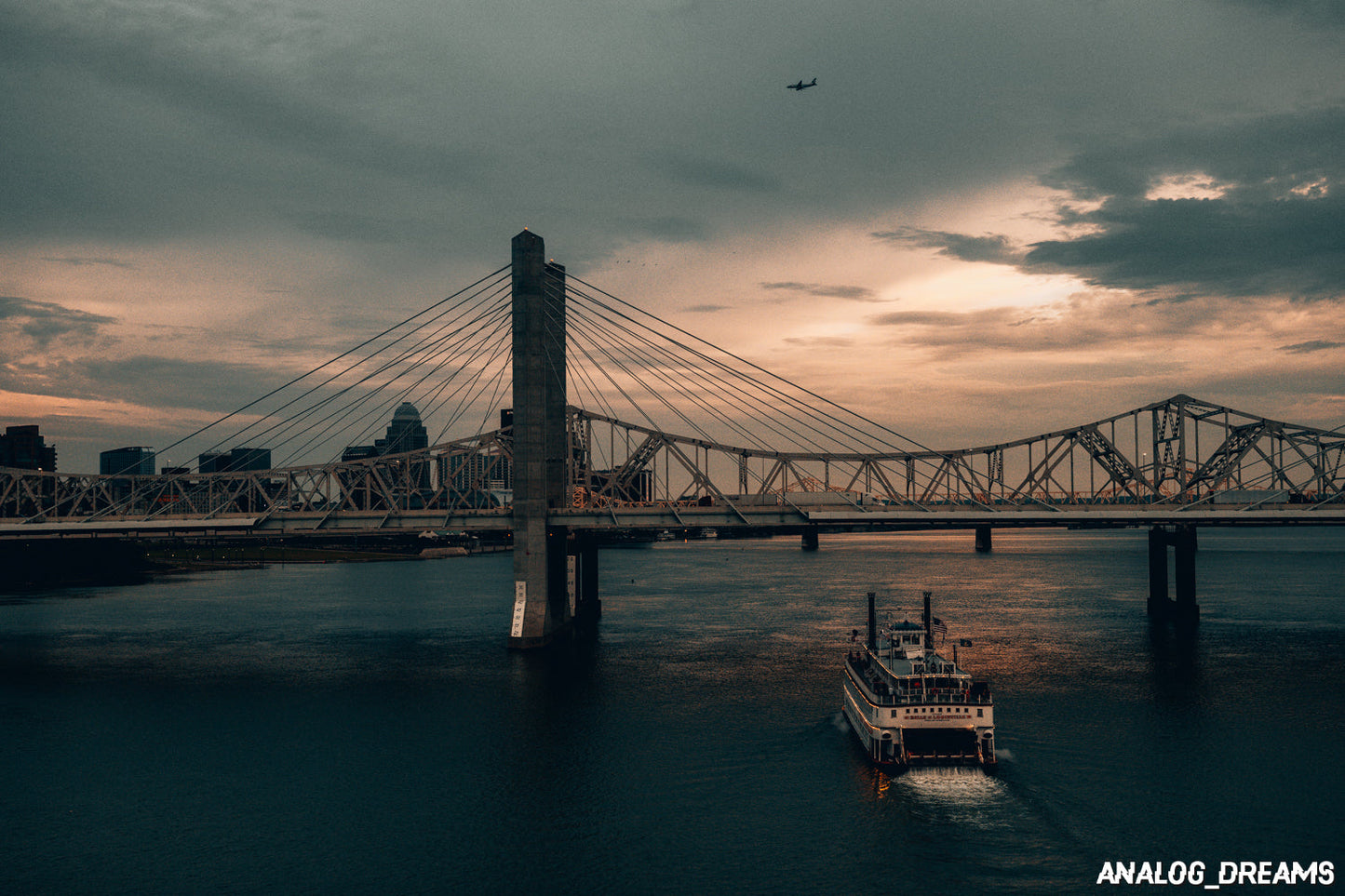 XpoZure - Vintage, Bold Capture One Style